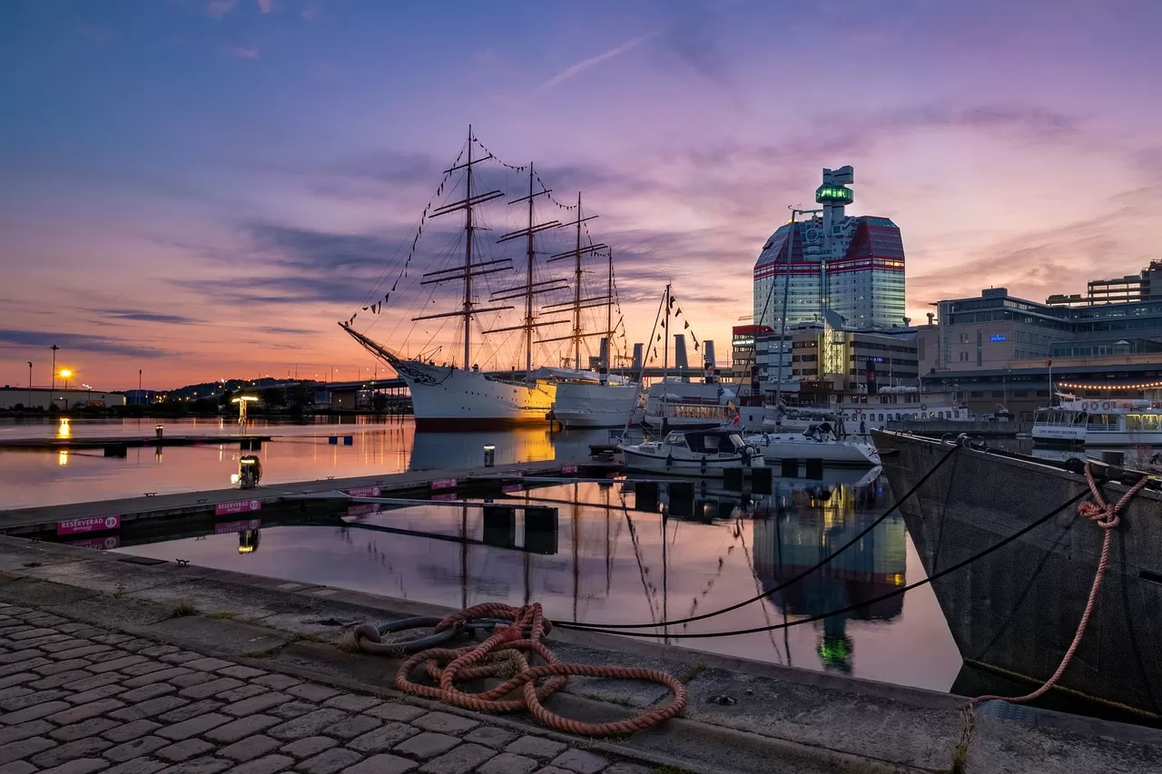 Is Import Customs Clearance Difficult? Zhongshitong Is Here to Help! 