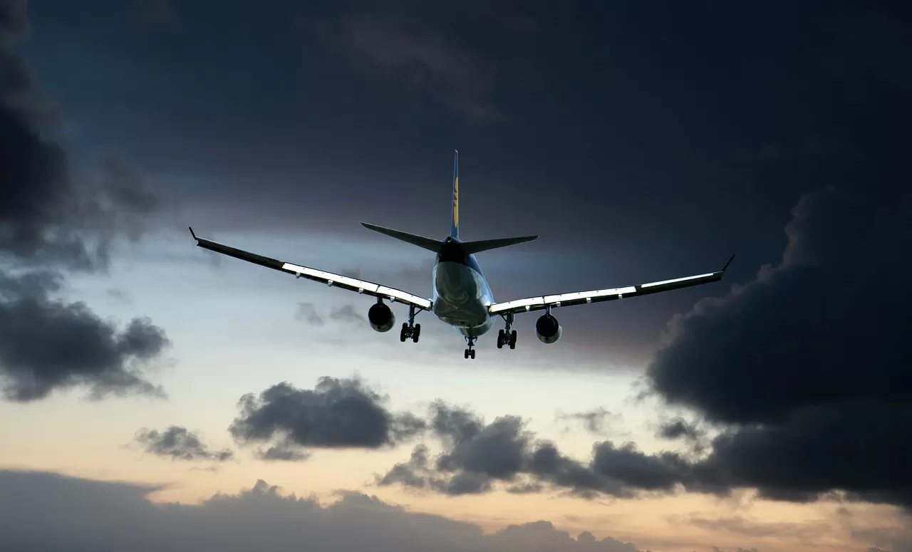 Why are goods from Beijing to Singapore always detained?