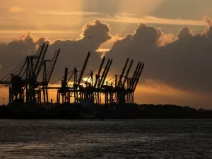 Is the export agency business full of pitfalls? Six steps to help you avoid them
